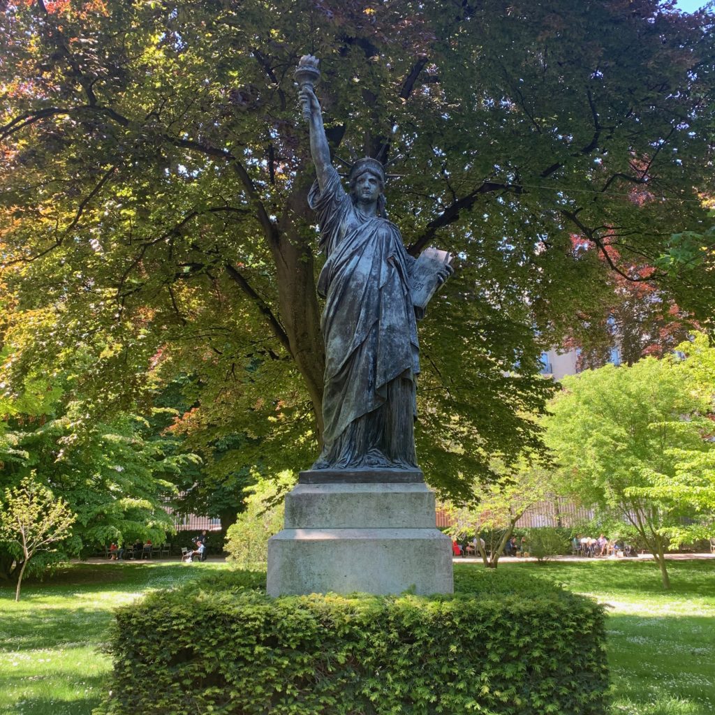 A Day in the Luxembourg Gardens - Paris For Dreamers