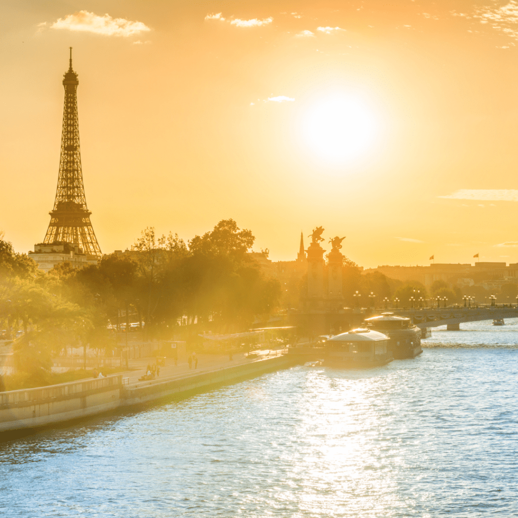 Summer in Paris: What To Do, The Weather, Where to Stay + What to Pack -  Dreams in Paris