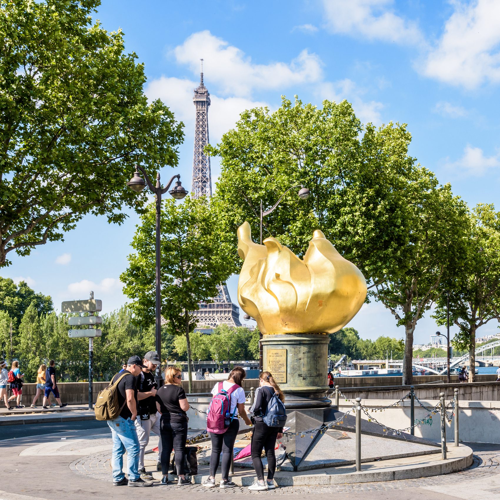 Flame-of-Liberty-Paris