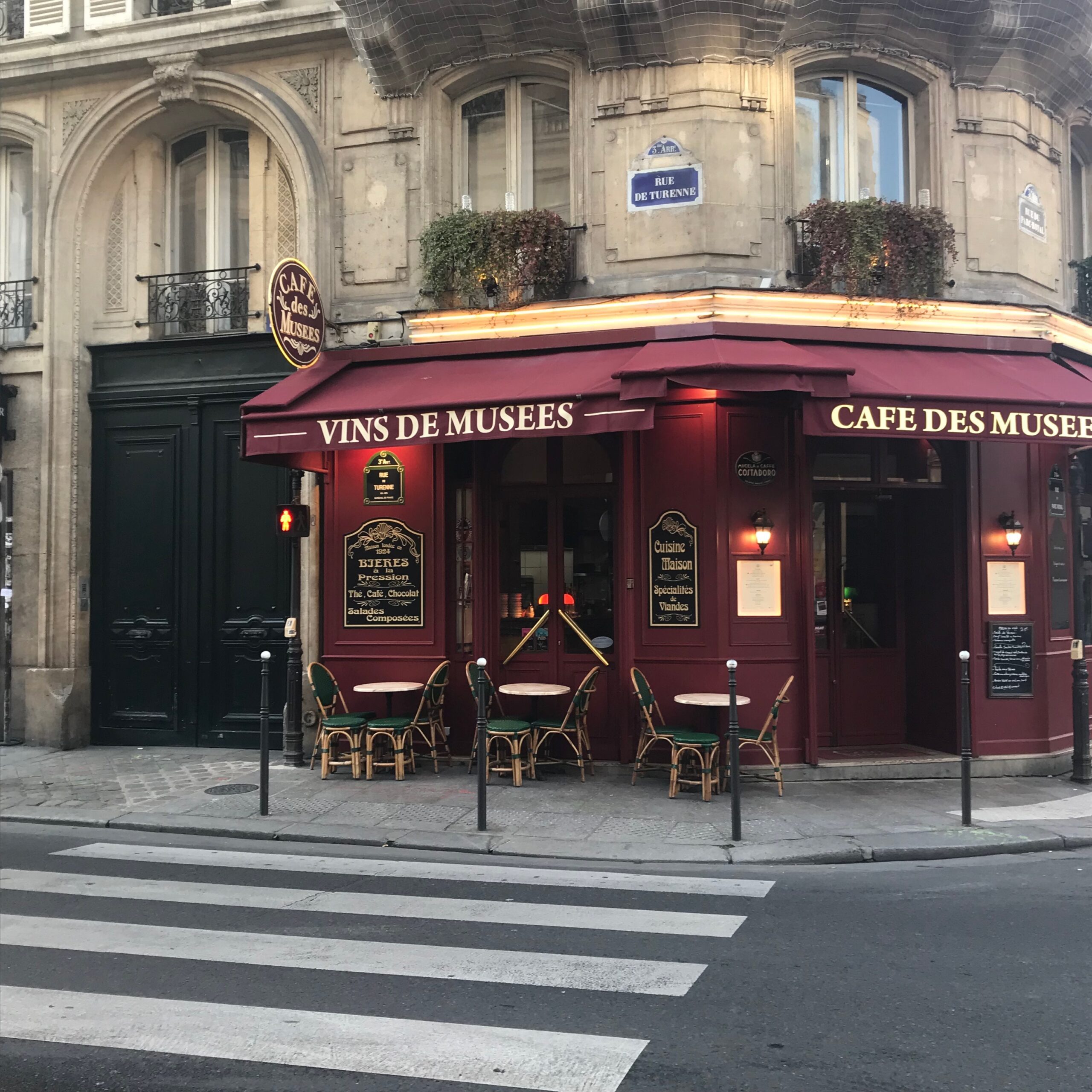 Cafe-des-Musees - Paris For Dreamers